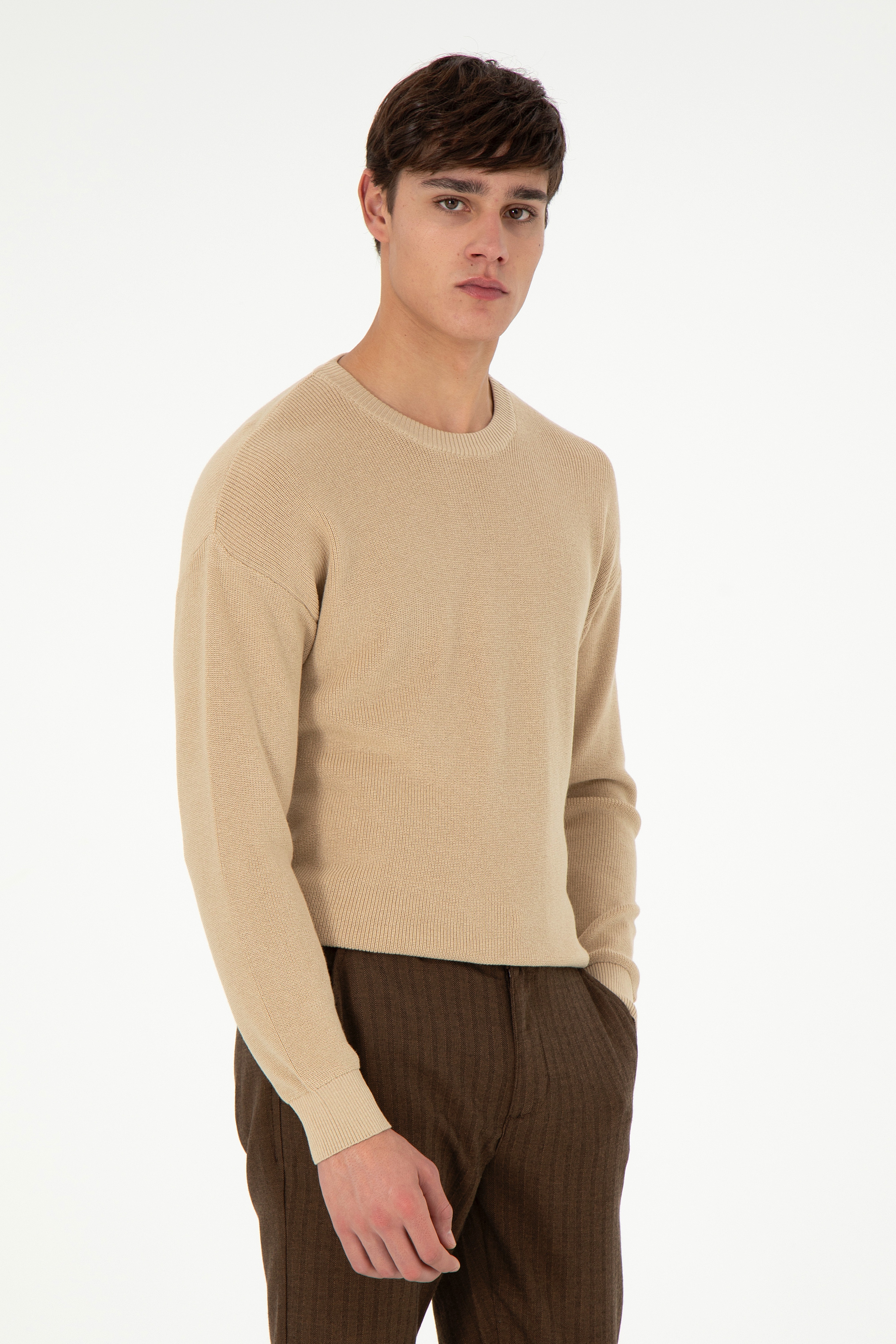 Erkek Regular Fit Bisiklet Yaka Kum Basic Kazak - Image 1