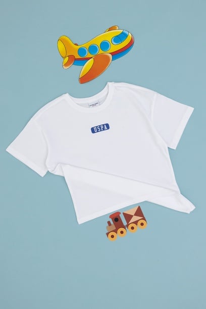 Erkek Çocuk Beyaz Oversize Bisiklet Yaka Tişört