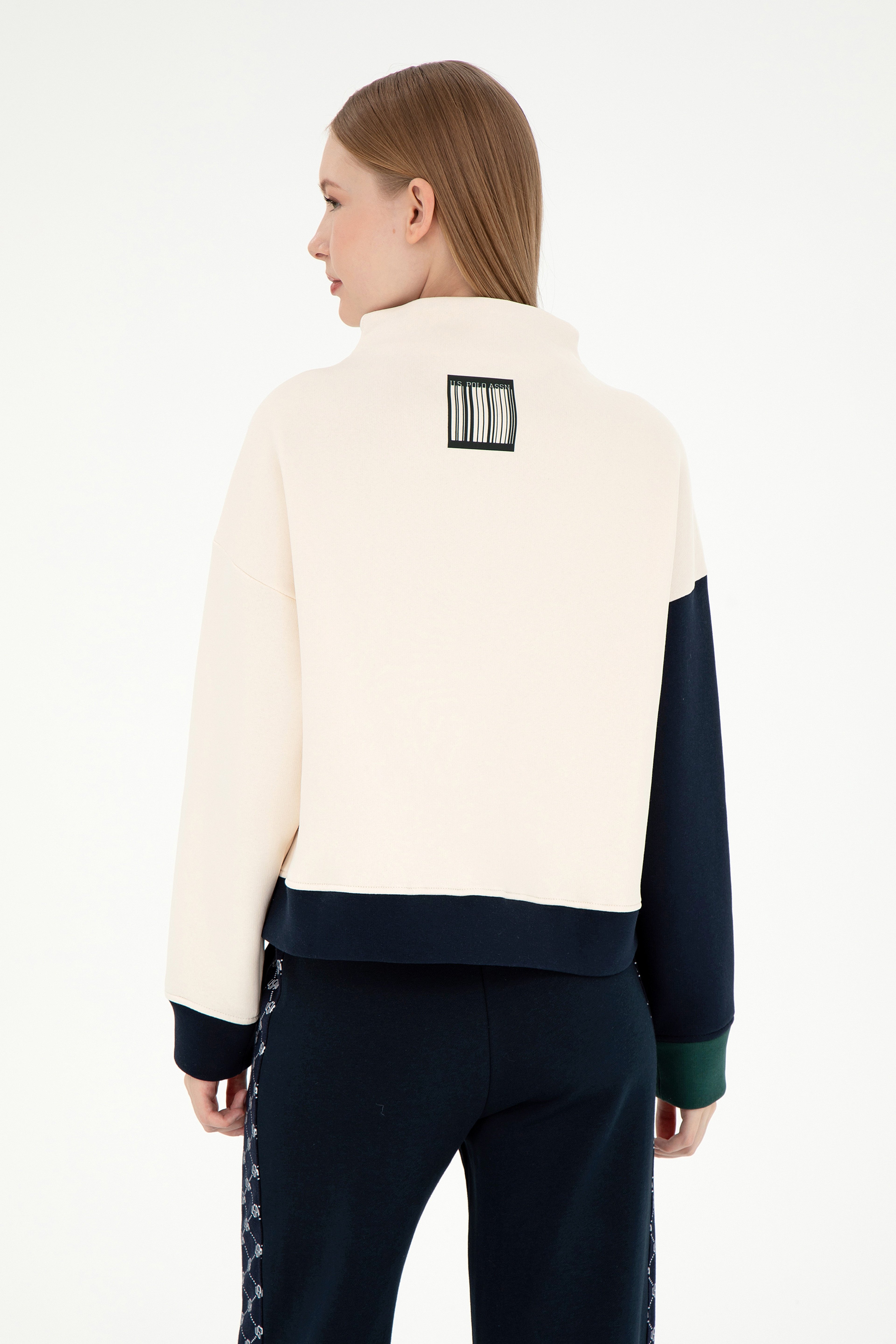 Kadın Krem Fermuarlı Dik Yaka Sweatshirt - Image 5