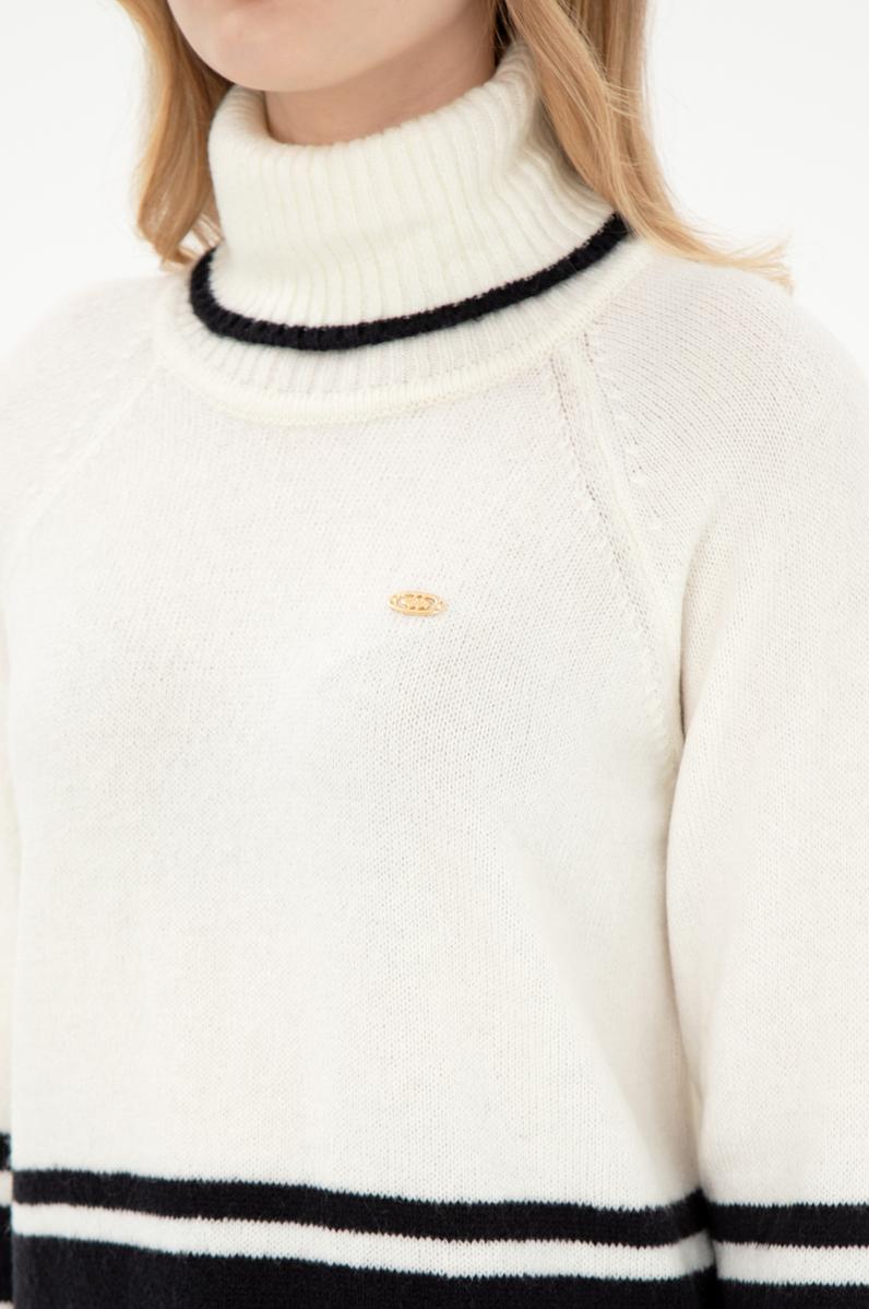 Kadın Krem Boğazlı Kazak