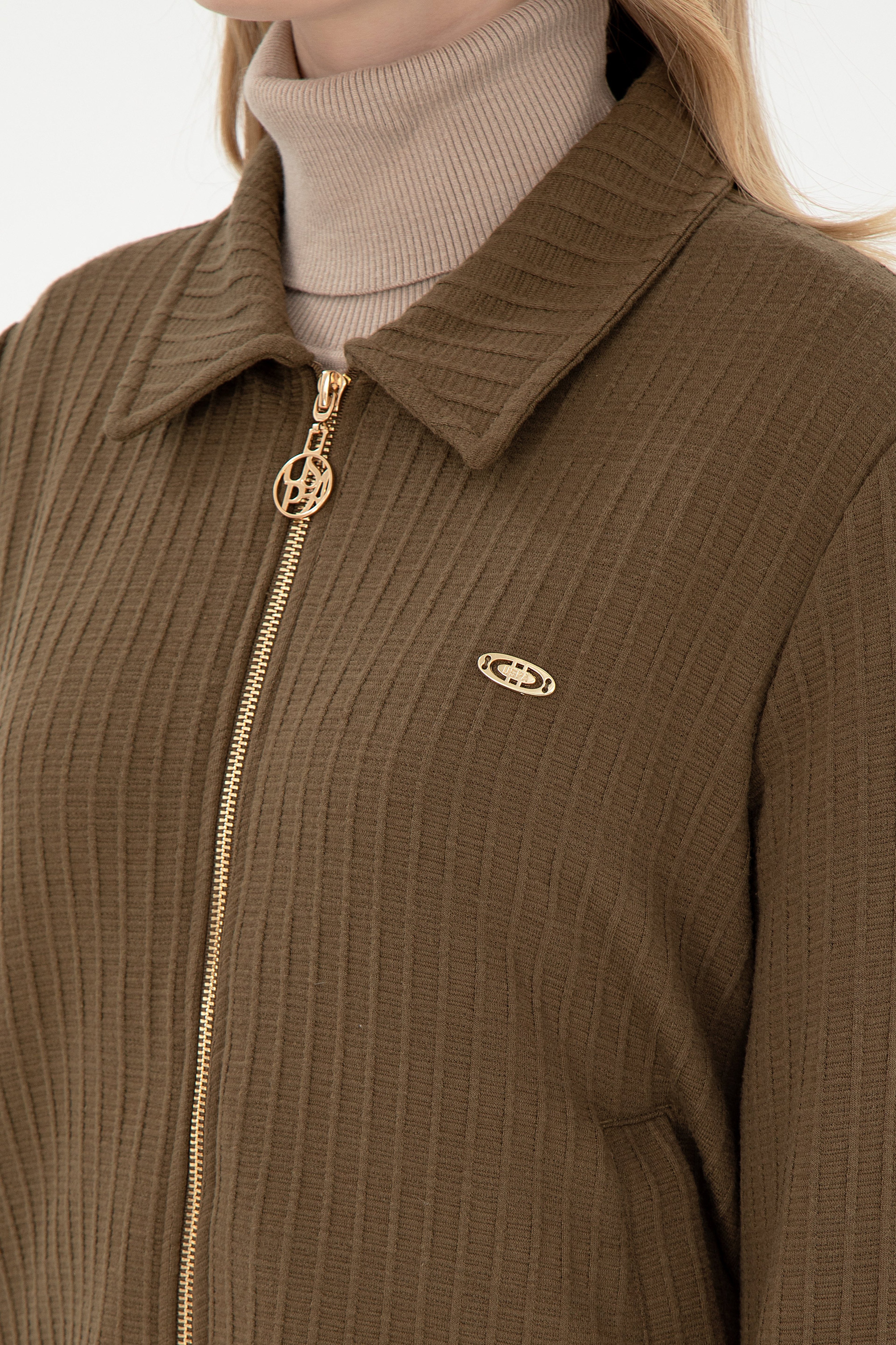Kadın Haki Fermuarlı Polo Yaka Sweatshirt - Image 7