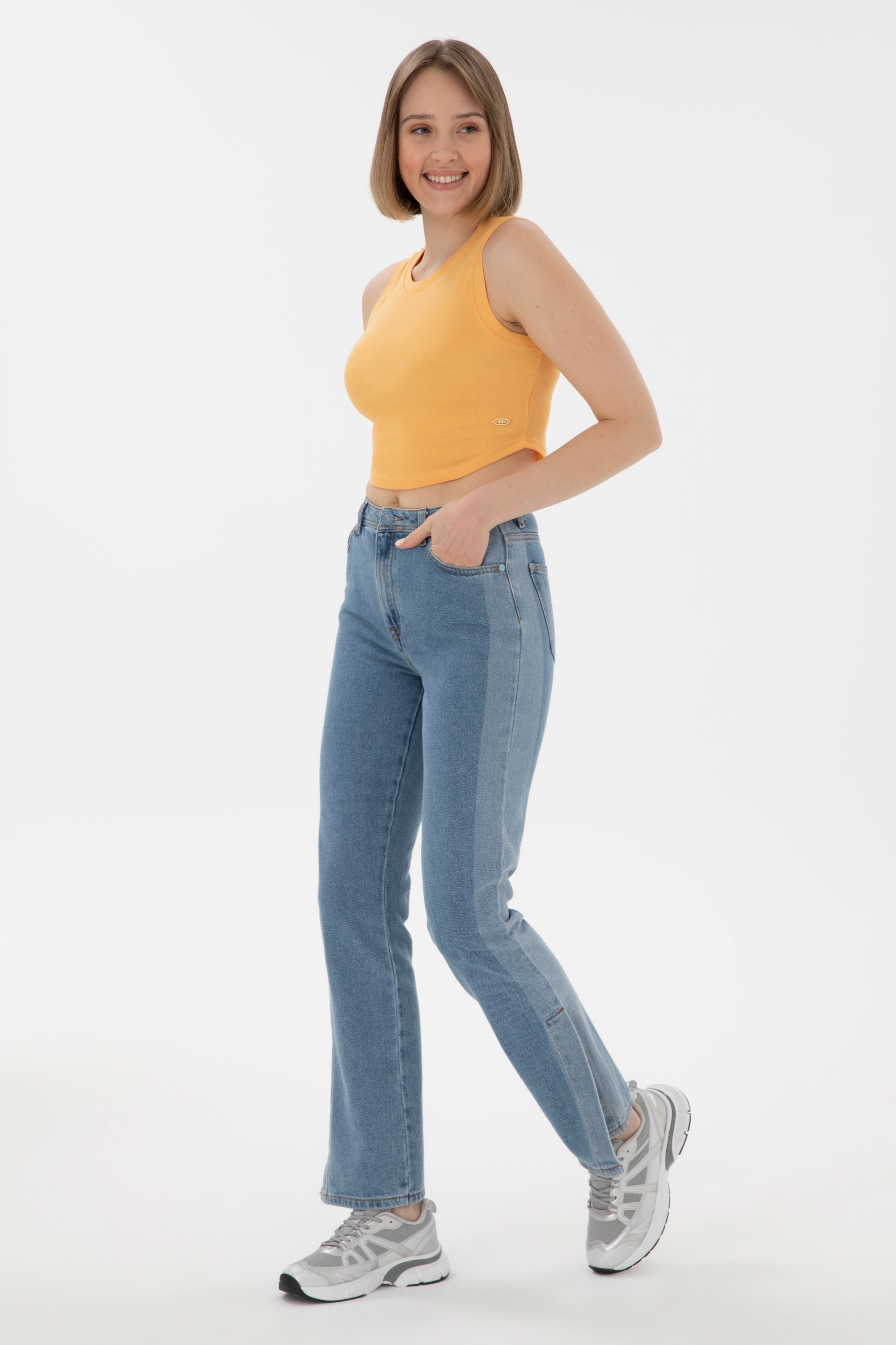 Kadın Turuncu Kolsuz Bisiklet Yaka Crop Basic Tişört