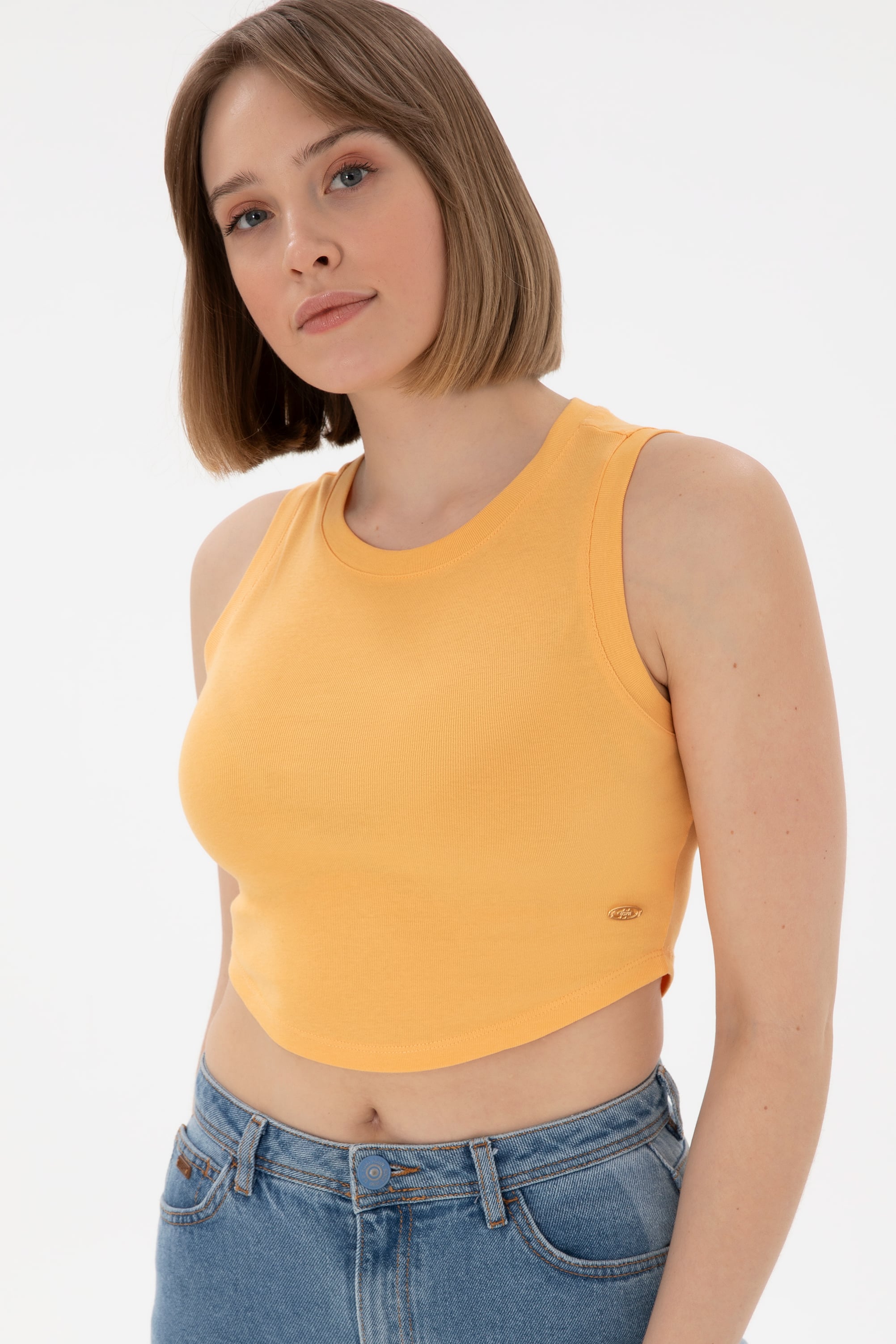 Kadın Turuncu Kolsuz Bisiklet Yaka Crop Basic Tişört