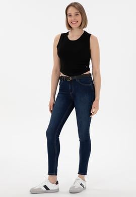 Kadın Siyah Kolsuz Bisiklet Yaka Crop Basic Tişört - 50305695003