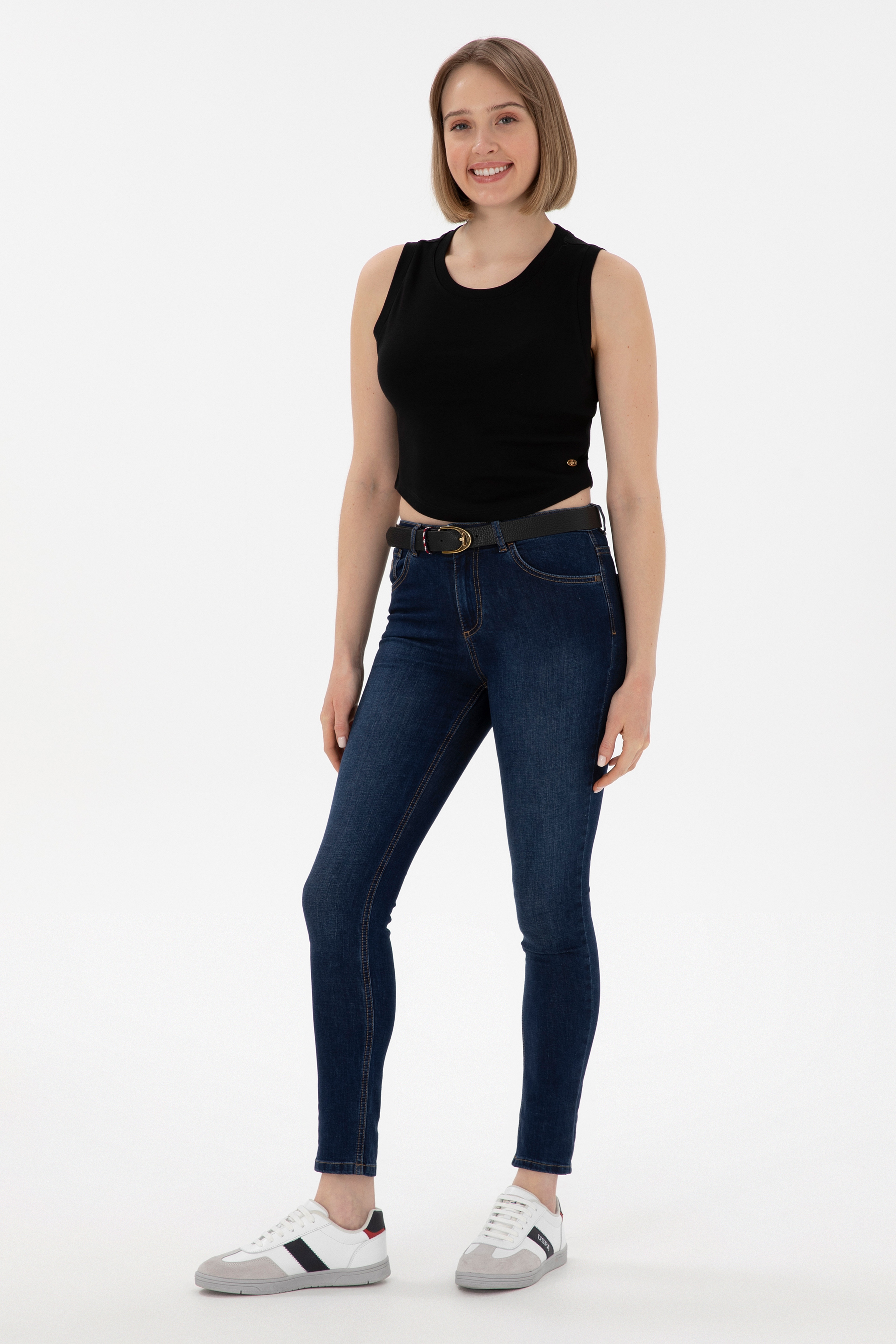Kadın Siyah Kolsuz Bisiklet Yaka Crop Basic Tişört - Image 4