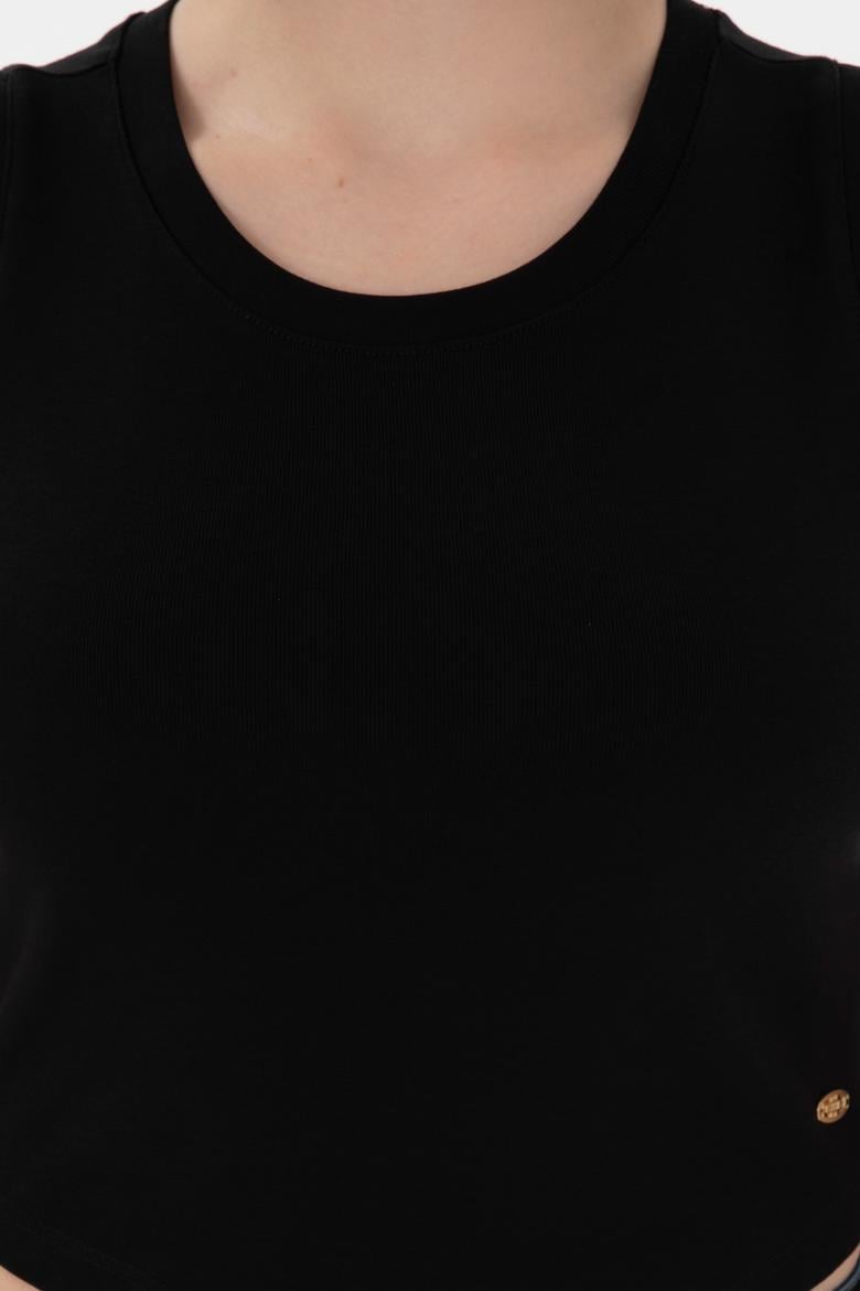 Kadın Siyah Kolsuz Bisiklet Yaka Crop Basic Tişört - 50305695003