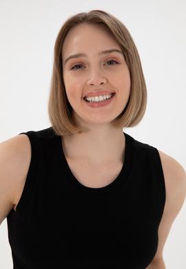 Kadın Siyah Kolsuz Bisiklet Yaka Crop Basic Tişört - 50305695003