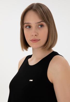 Kadın Siyah Kolsuz Bisiklet Yaka Tişört - 50305819043