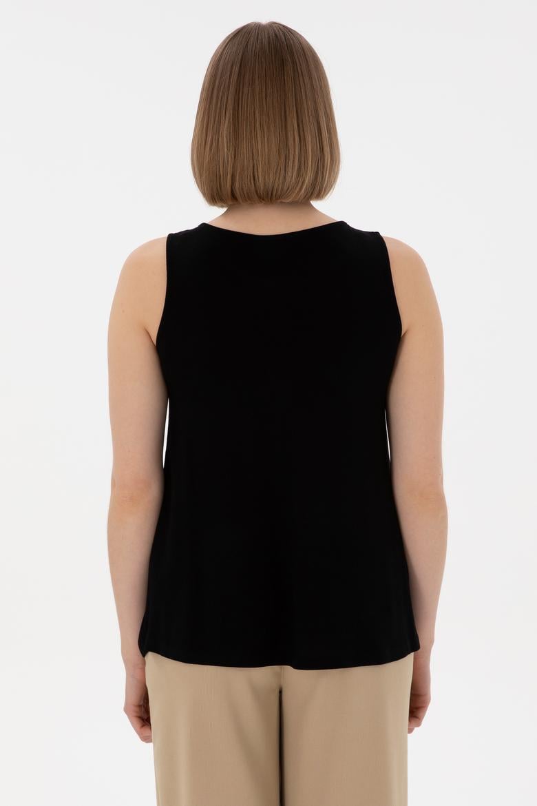 Kadın Siyah Kolsuz Bisiklet Yaka Tişört - 50305819043