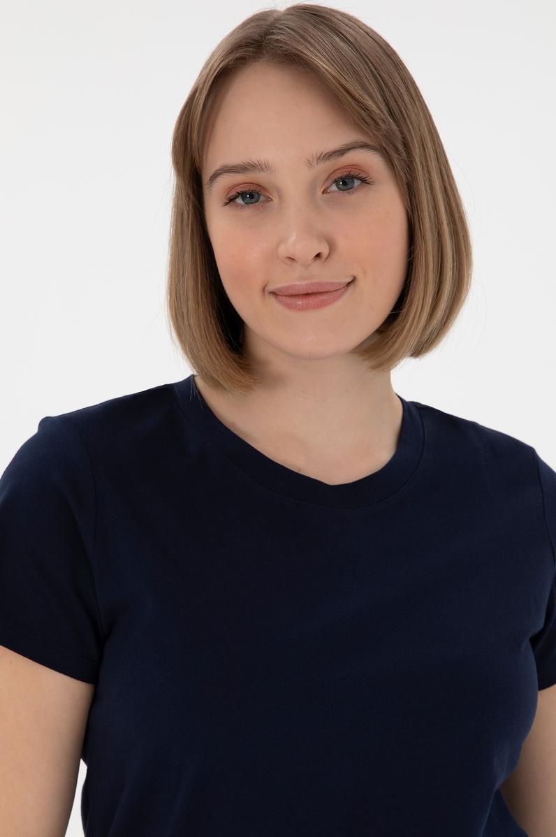 Kadın Lacivert Bisiklet Yaka Basic Tişört