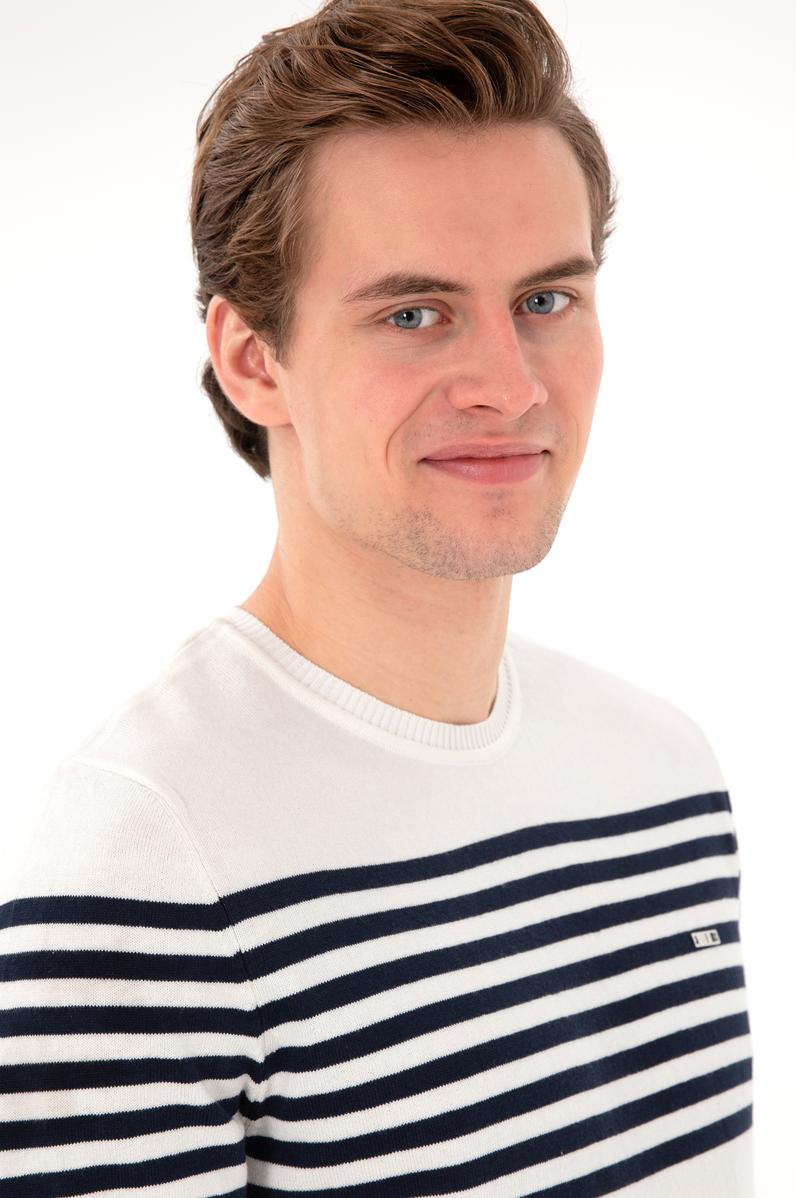 Erkek Slim Fit Bisiklet Yaka Beyaz Triko Tişört