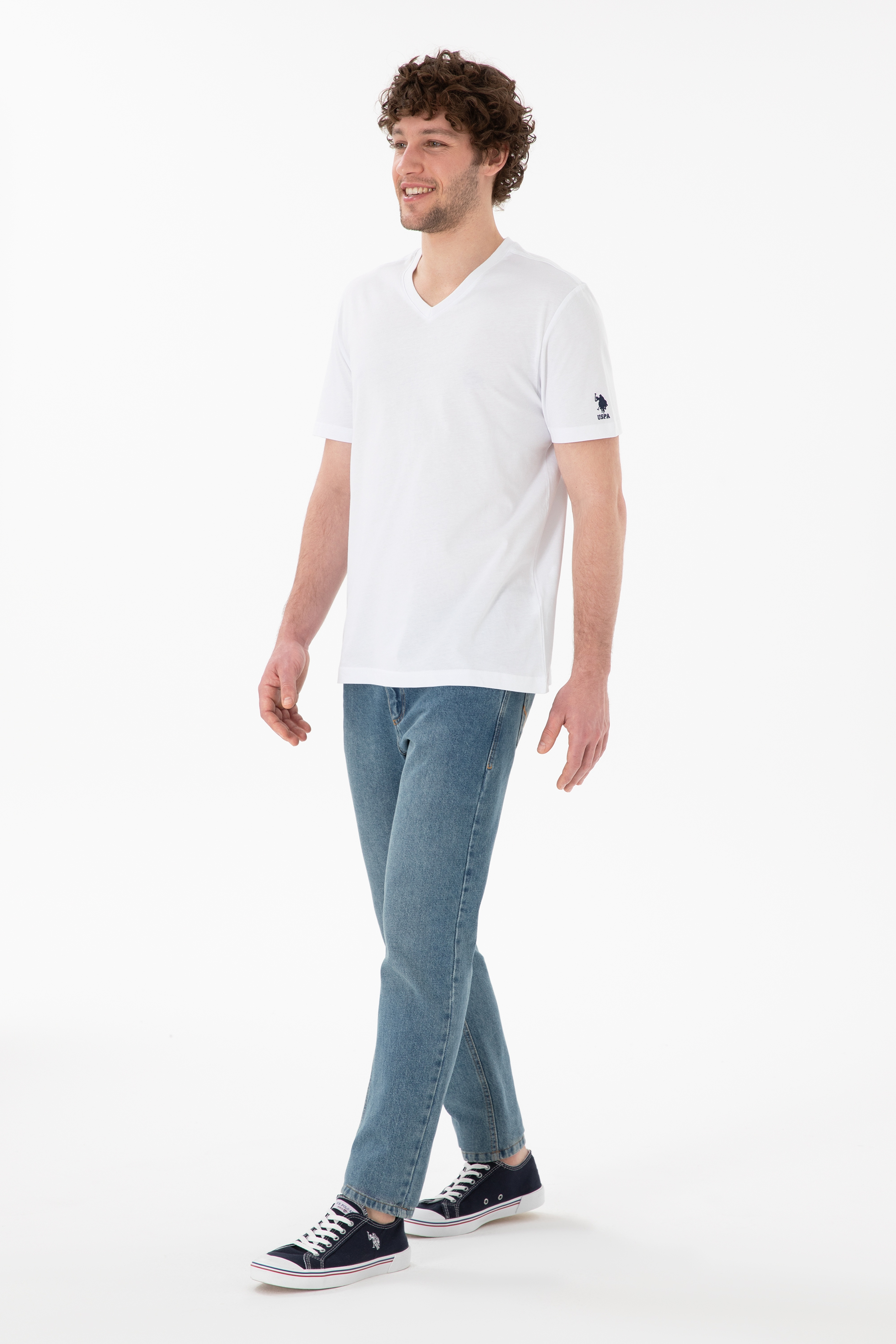 Erkek Regular Fit  V Yaka Beyaz Basic Tişört - Image 5