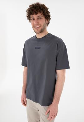 Erkek Oversize Fit Bisiklet Yaka Antrasit Tişört - 50305923087