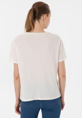 Kadın Krem Desenli Bisiklet Yaka Tişört - 50299765021