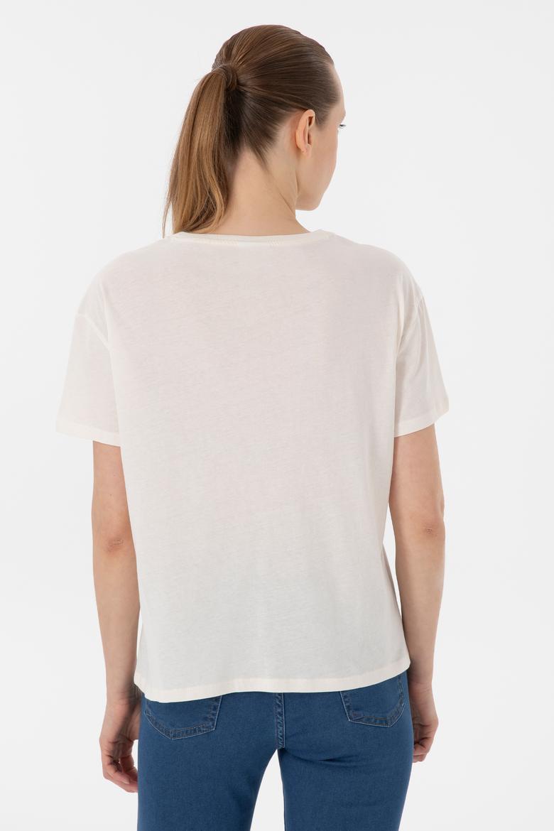 Kadın Krem Desenli Bisiklet Yaka Tişört - 50299765021