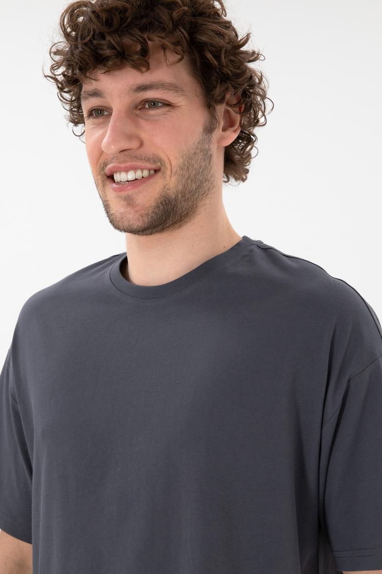 Erkek Oversize Fit Bisiklet Yaka Antrasit Tişört - 50305859128