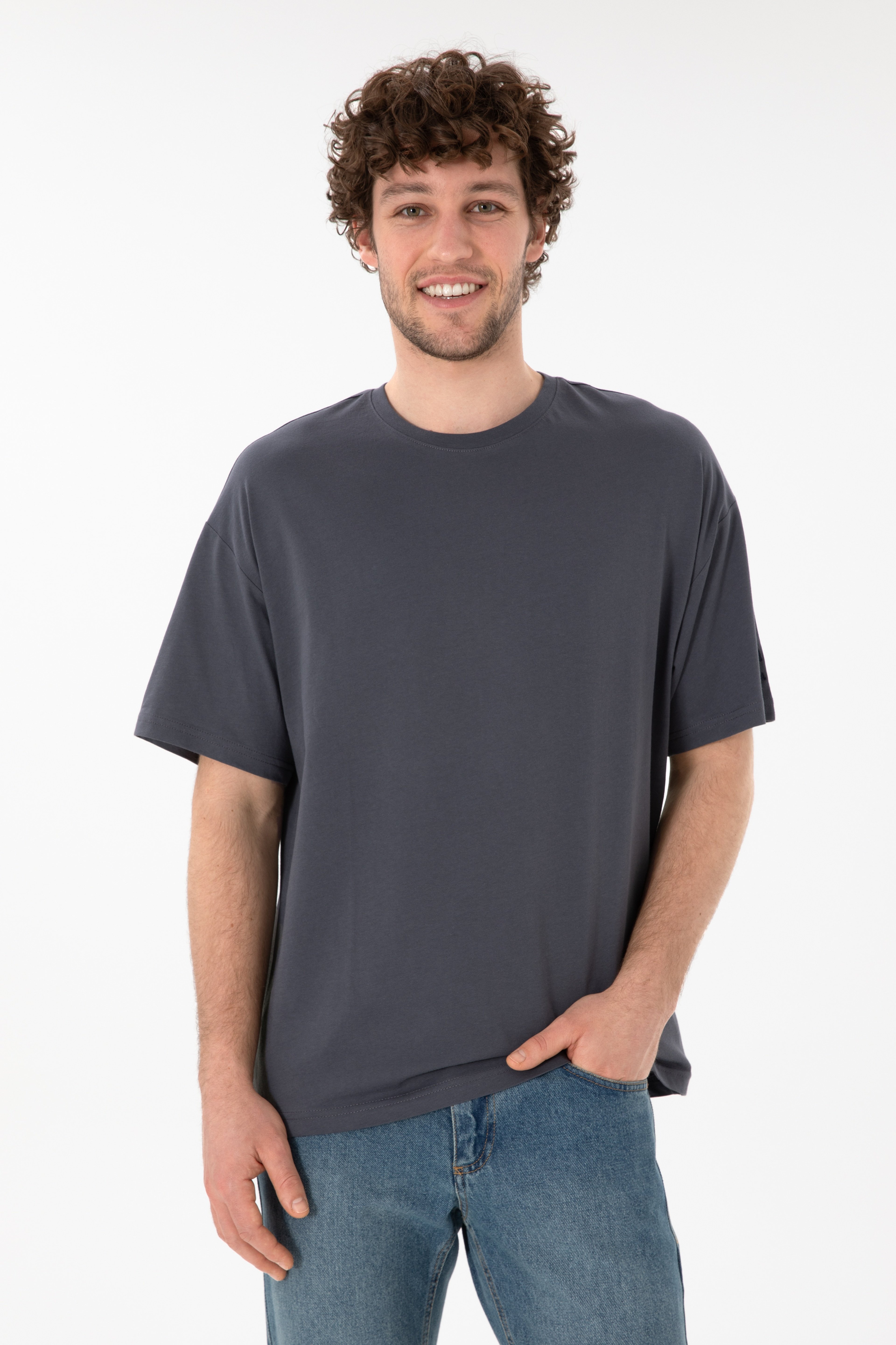 Erkek Oversize Fit Bisiklet Yaka Antrasit Tişört - Image 1