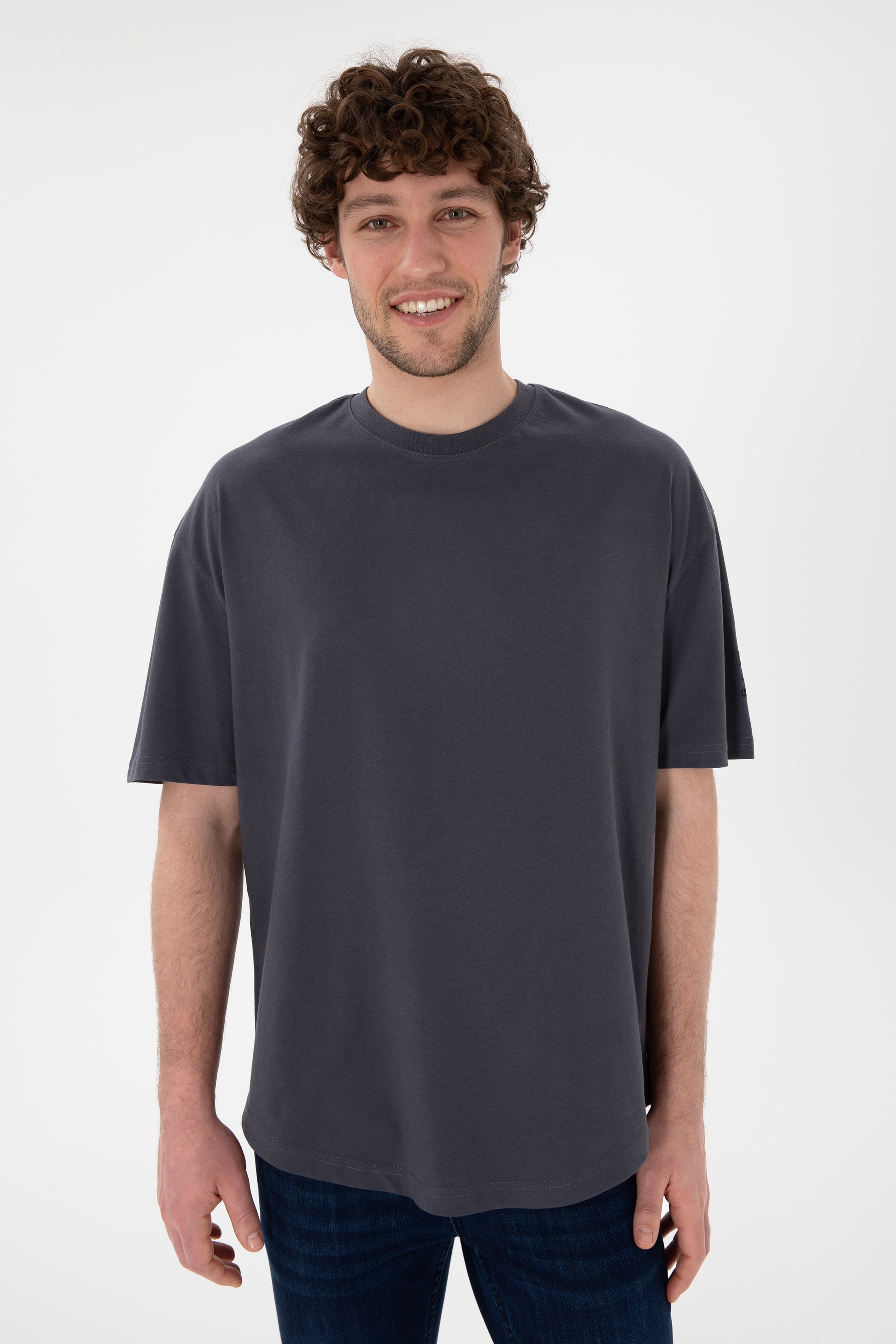Erkek Long Fit Bisiklet Yaka Antrasit Basic Tişört - Image 4