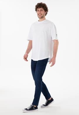 Erkek Long Fit Bisiklet Yaka Beyaz Basic Tişört - 50305988040