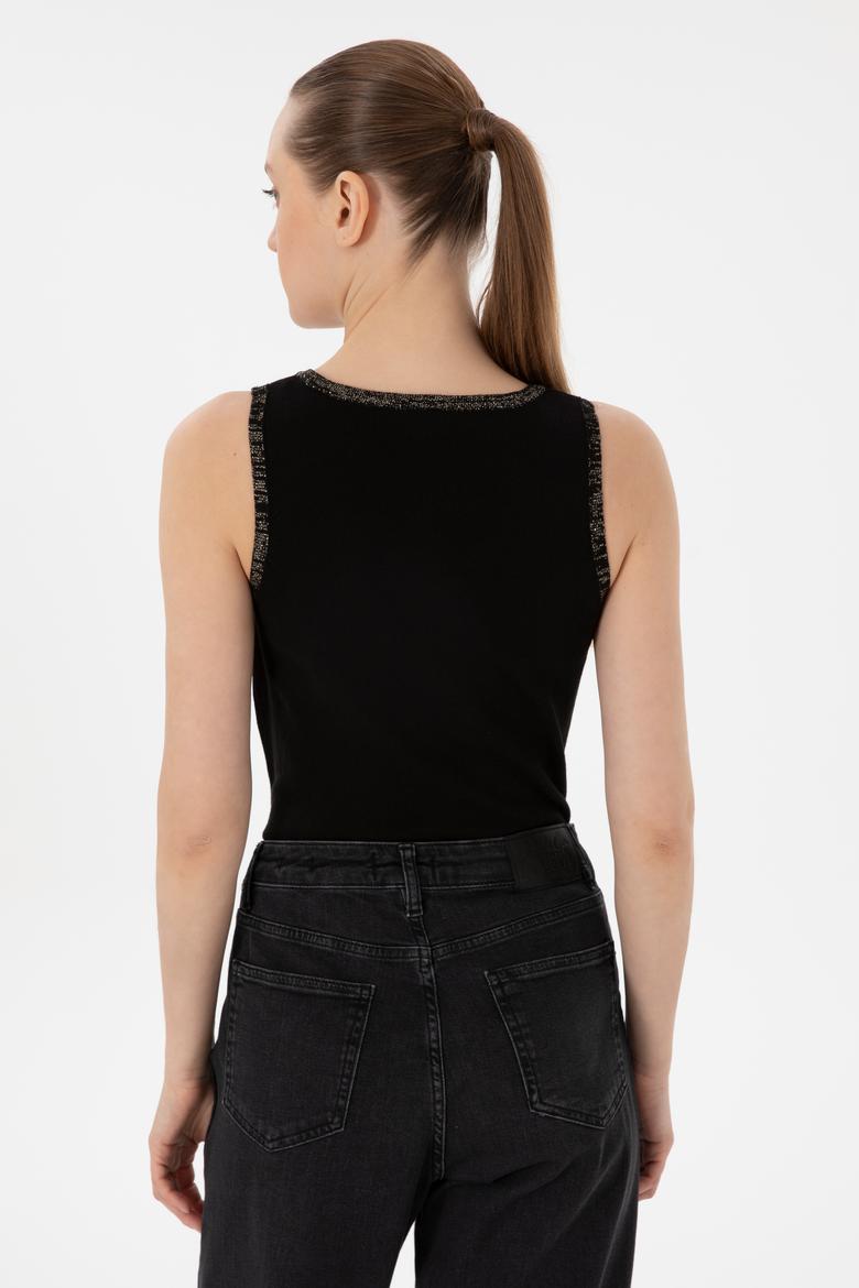 Kadın Siyah Bisiklet Yaka Triko Tişört - 50306480022