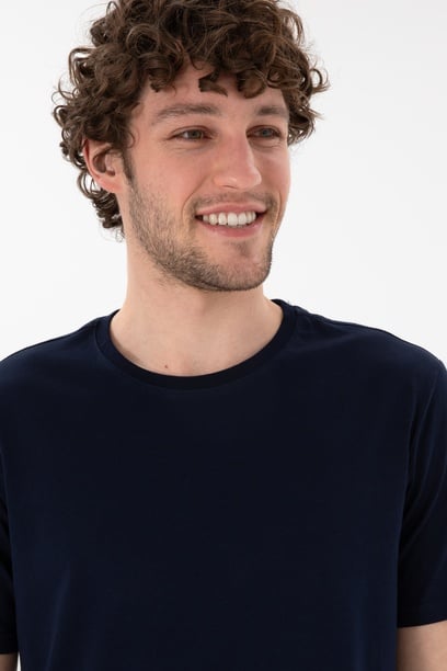 Erkek Regular Fit Bisiklet Yaka Lacivert Basic Tişört