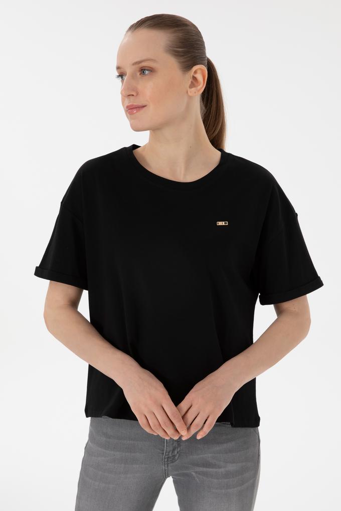 Kadın Siyah Kol Katlamalı Bisiklet Yaka Tişört