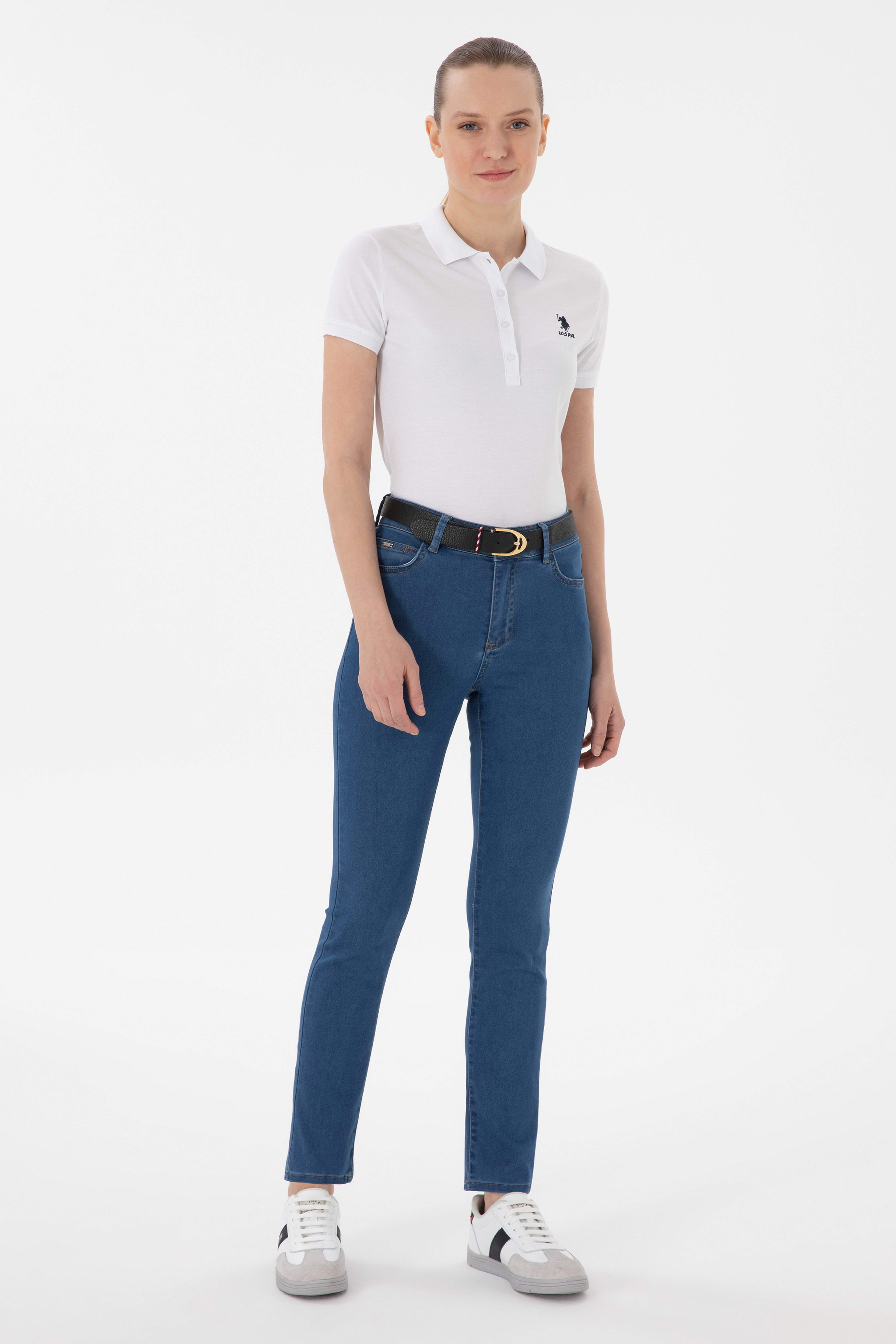 Kadın Beyaz Basic Polo Yaka Tişört - Image 4