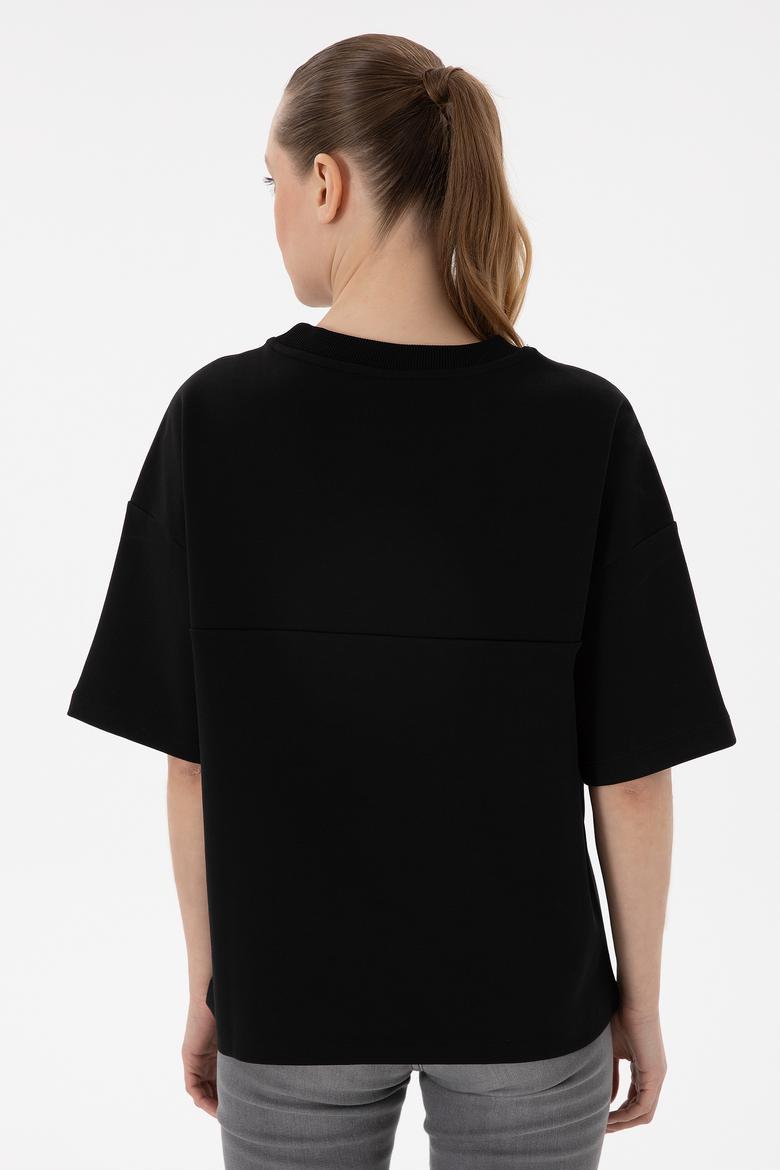 Kadın Siyah Oversize Bisiklet Yaka Tişört - 50294482017