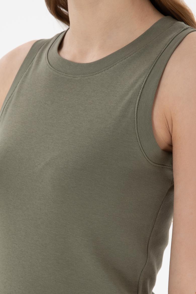 Kadın Koyu Haki Kolsuz Bisiklet Yaka Basic Tişört - 50300904076