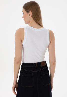 Kadın Beyaz Kolsuz Bisiklet Yaka Basic Tişört - 50300904012