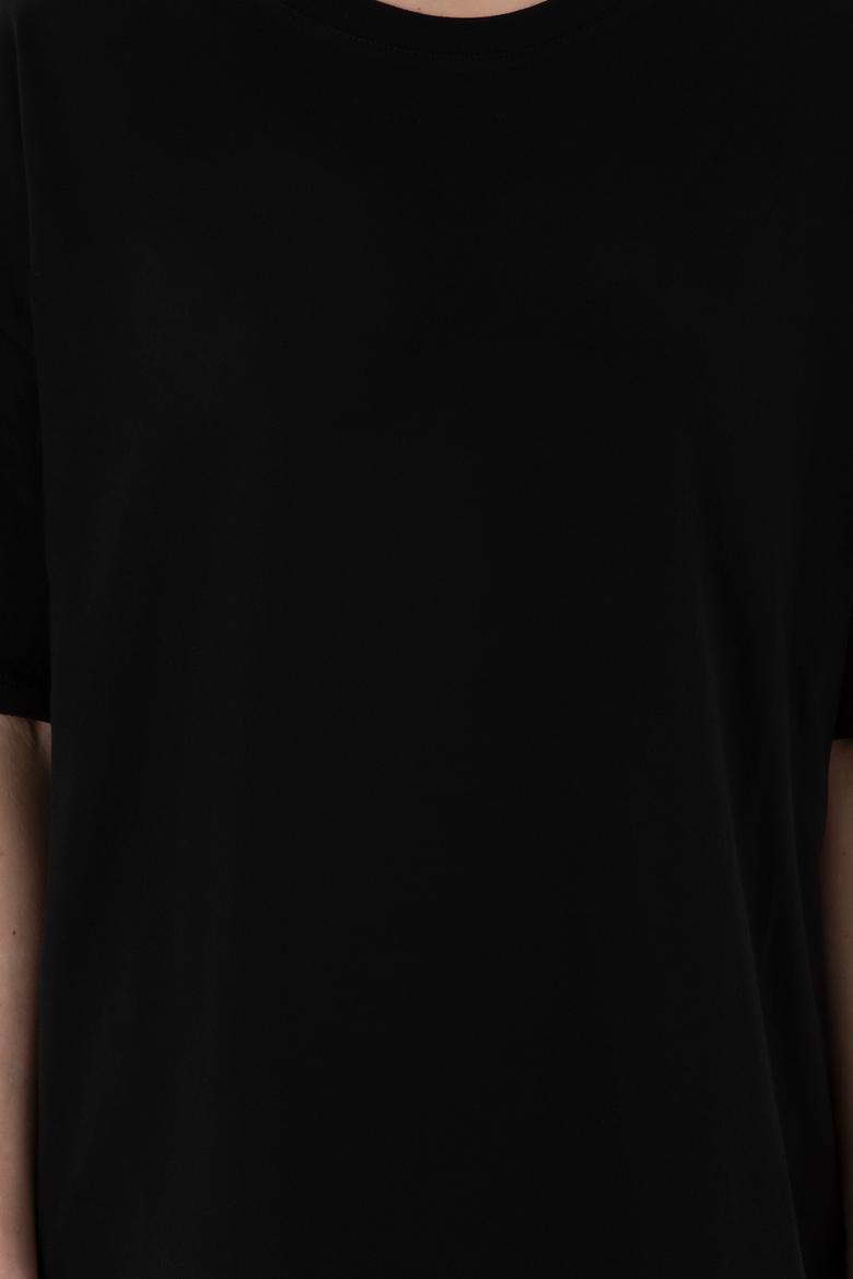 Kadın Siyah Oversize Bisiklet Yaka Tişört - 50305810007