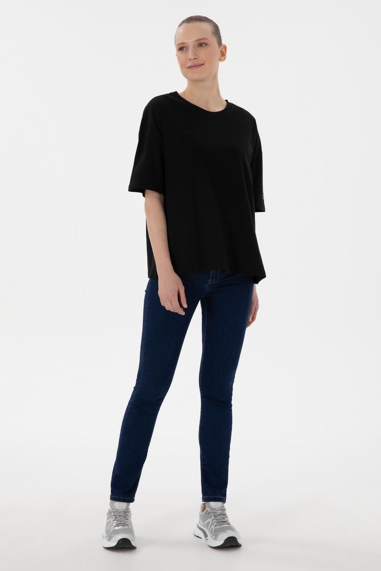 Kadın Siyah Oversize Bisiklet Yaka Tişört - 50305810007