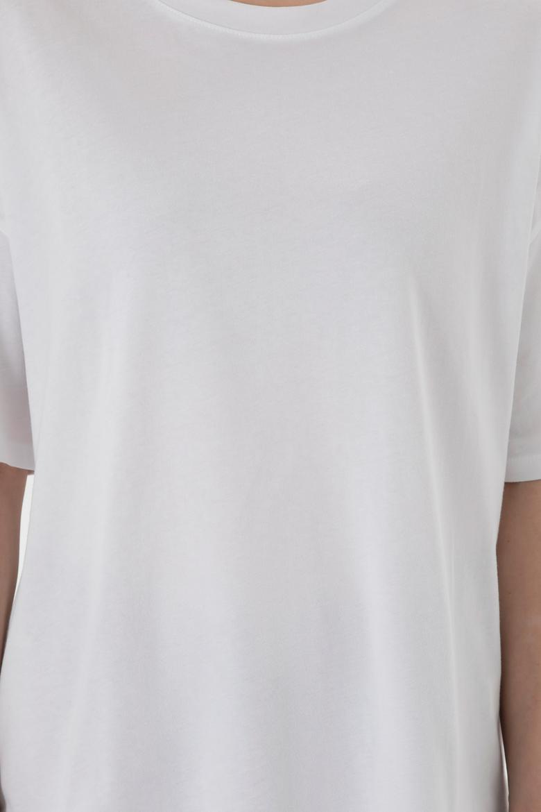 Kadın Beyaz Oversize Bisiklet Yaka Tişört - 50305810029