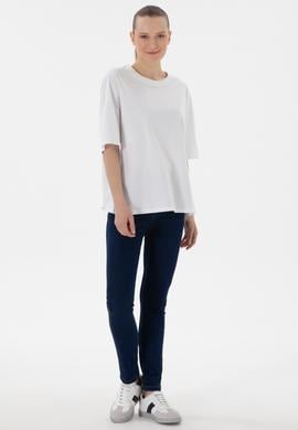 Kadın Beyaz Oversize Bisiklet Yaka Tişört - 50305810029