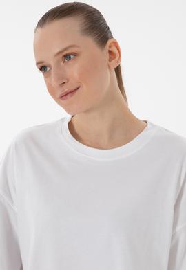 Kadın Beyaz Oversize Bisiklet Yaka Tişört - 50305810029
