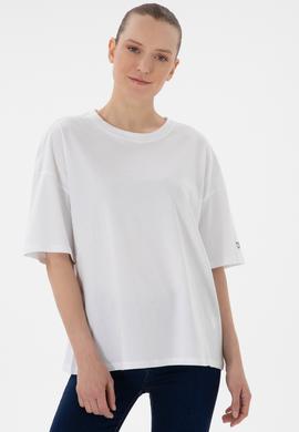 Kadın Beyaz Oversize Bisiklet Yaka Tişört - 50305810029