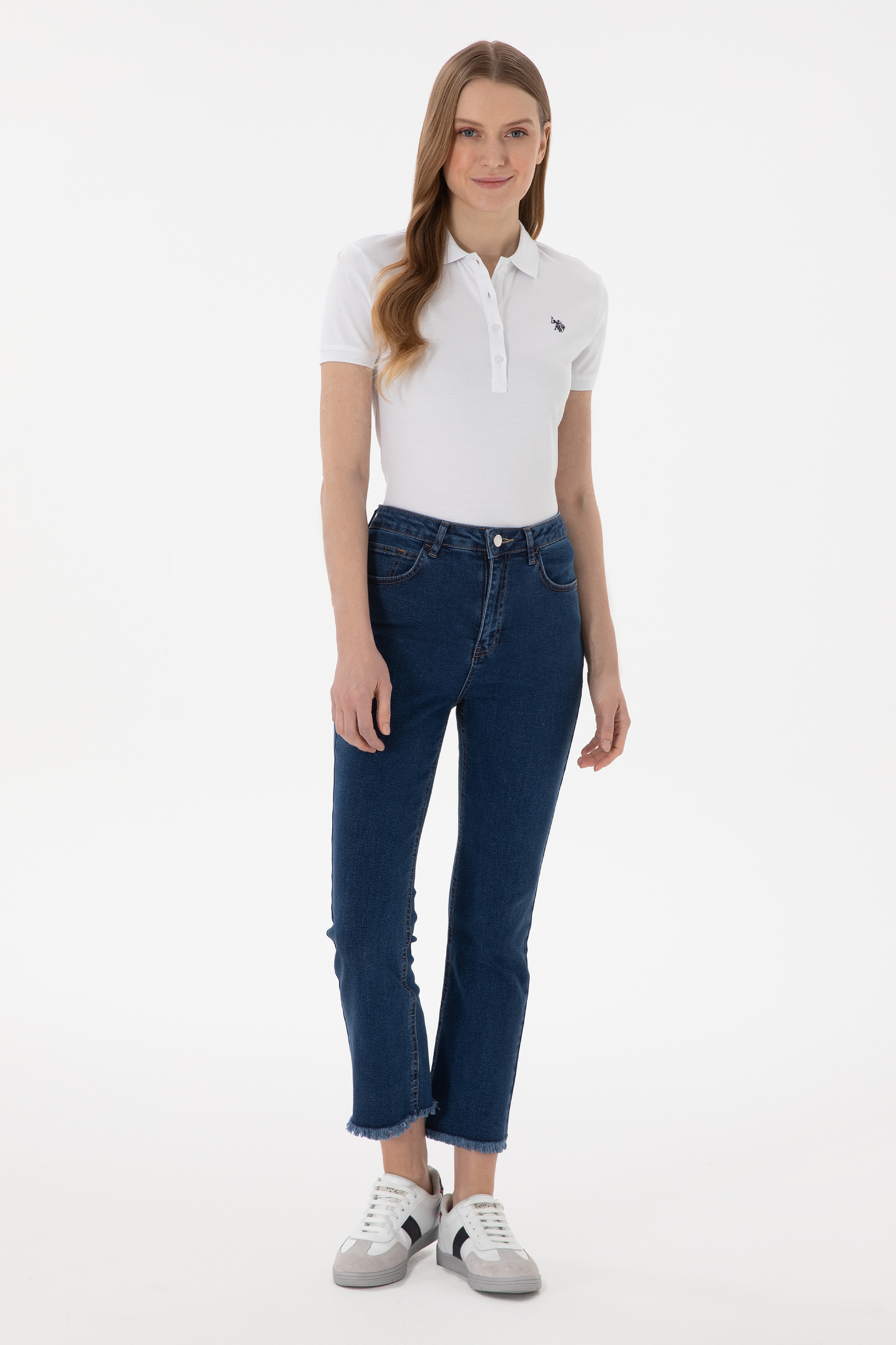 Kadın Beyaz Basic Polo Yaka Tişört - Image 4