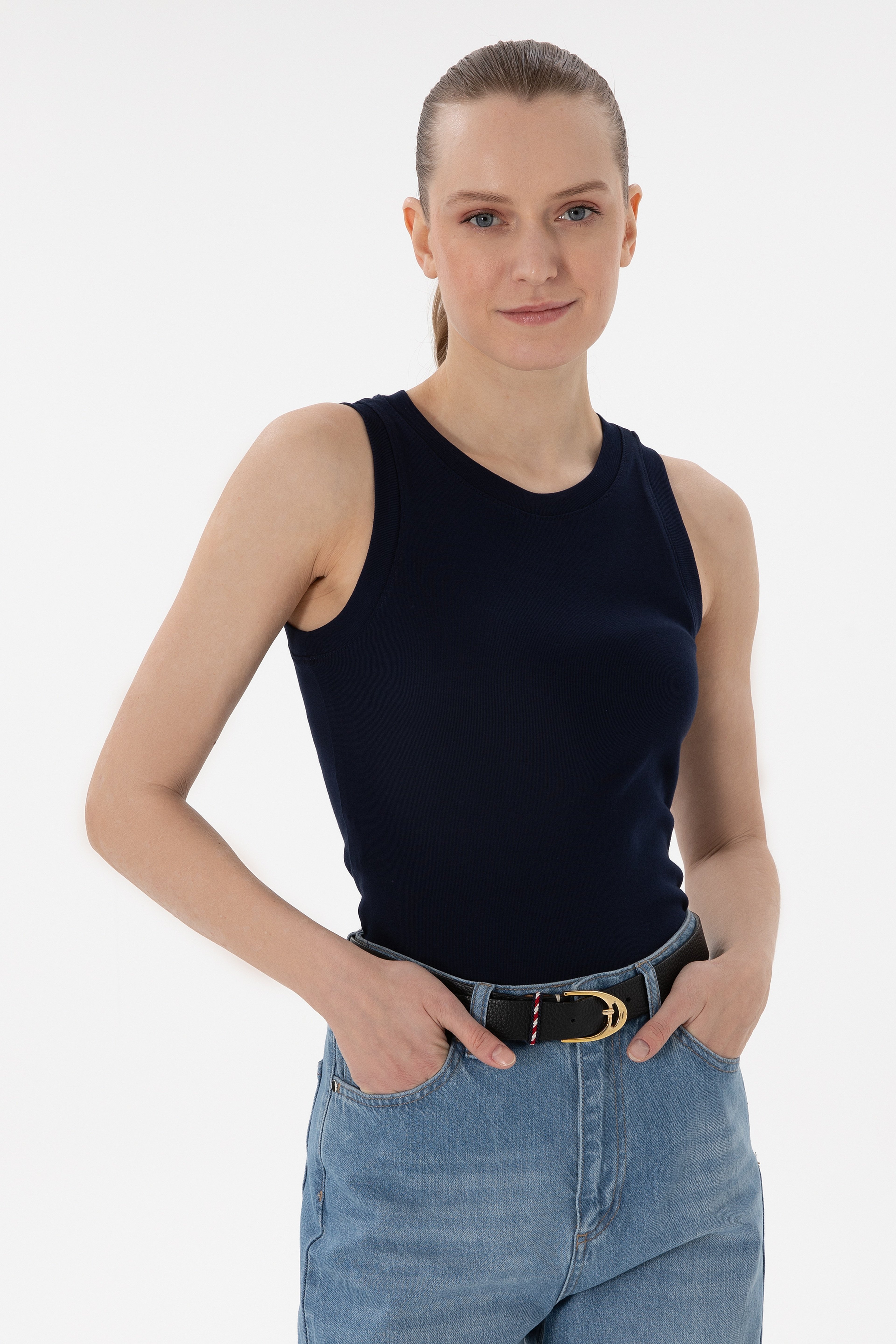 Kadın Lacivert Kolsuz Bisiklet Yaka Basic Tişört - Image 1
