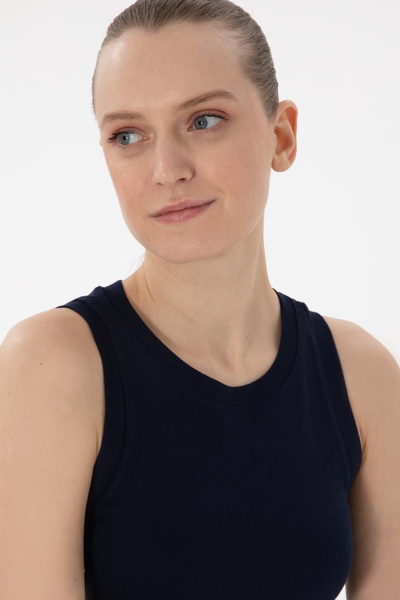 Kadın Lacivert Kolsuz Bisiklet Yaka Basic Tişört - 50300904028