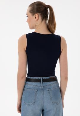 Kadın Lacivert Kolsuz Bisiklet Yaka Basic Tişört - 50300904028