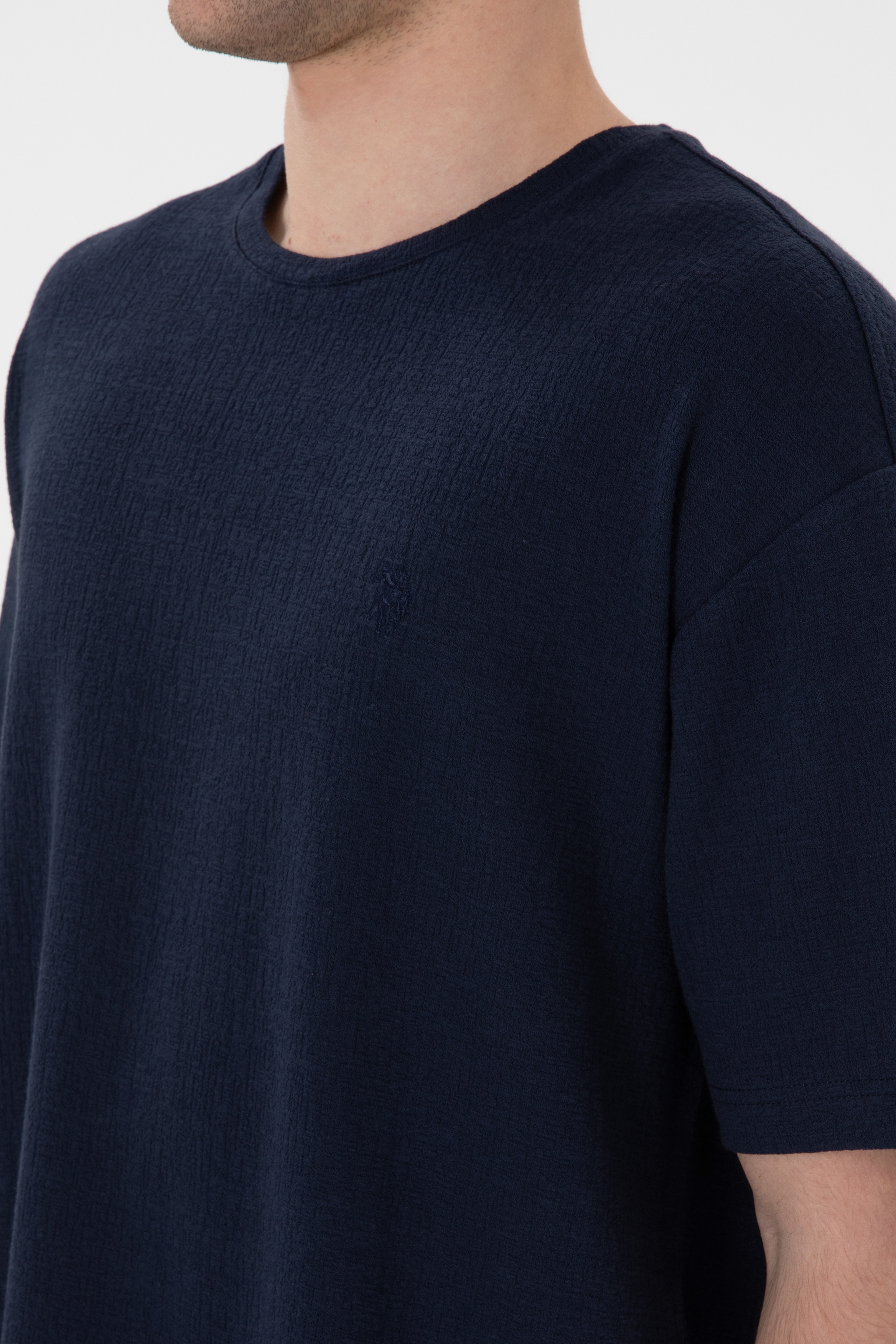Erkek Comfort Fit Bisiklet Yaka Lacivert Jakarlı İnterlok  Tişört