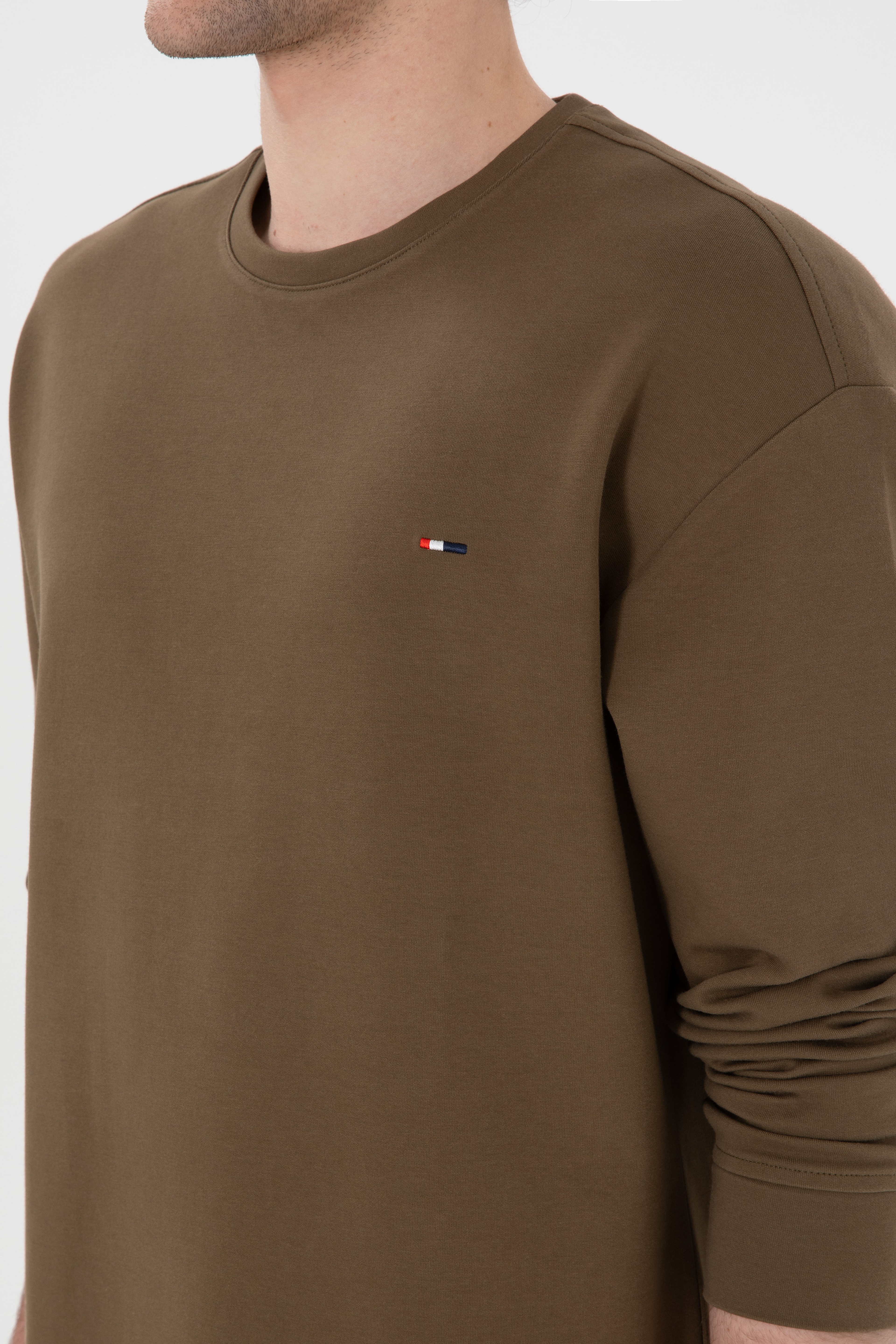 Erkek Comfort Fit Bisiklet Yaka Haki İnce Sweatshirt - Image 7