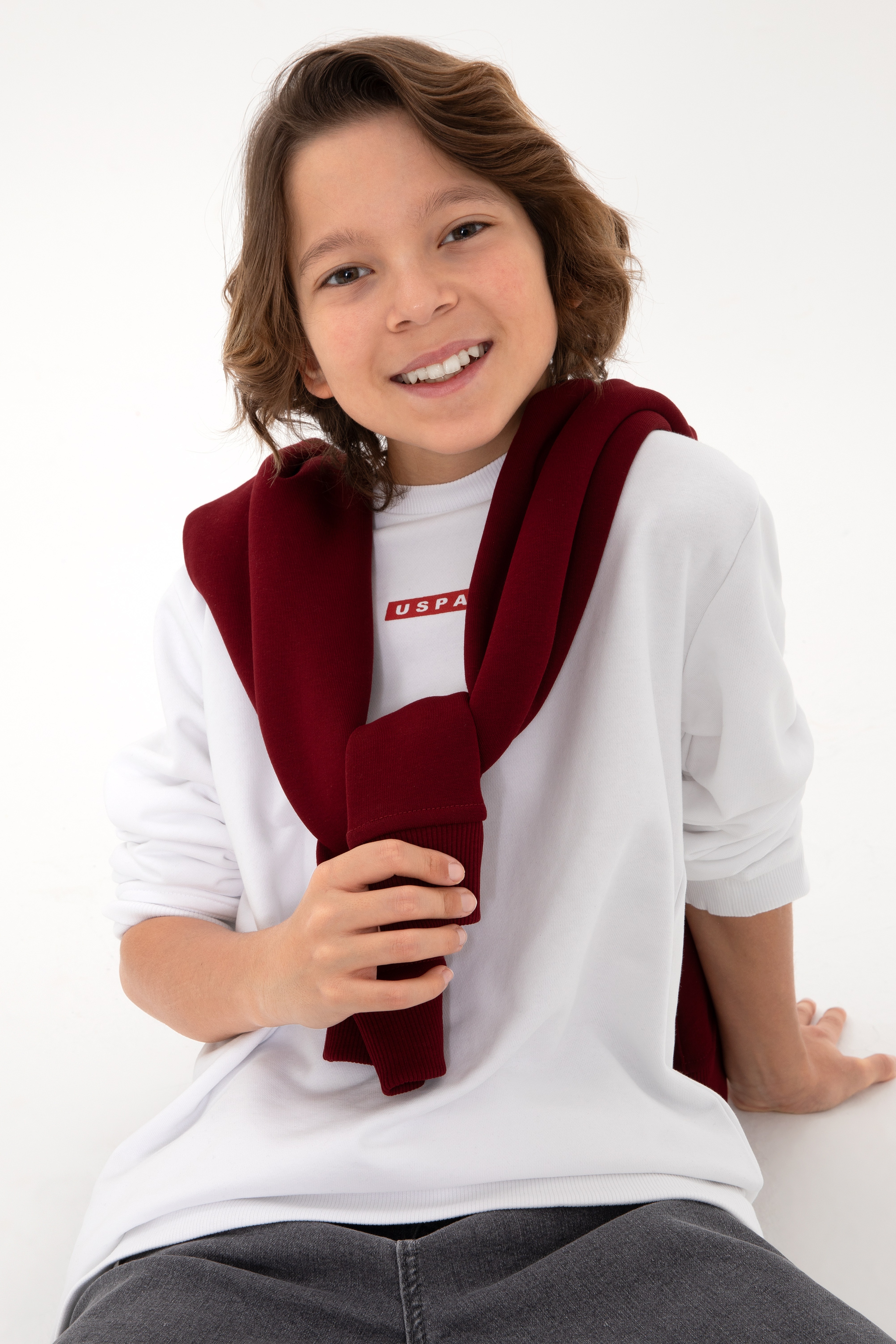 Erkek Çocuk Beyaz Bisiklet Yaka Sweatshirt - Image 1