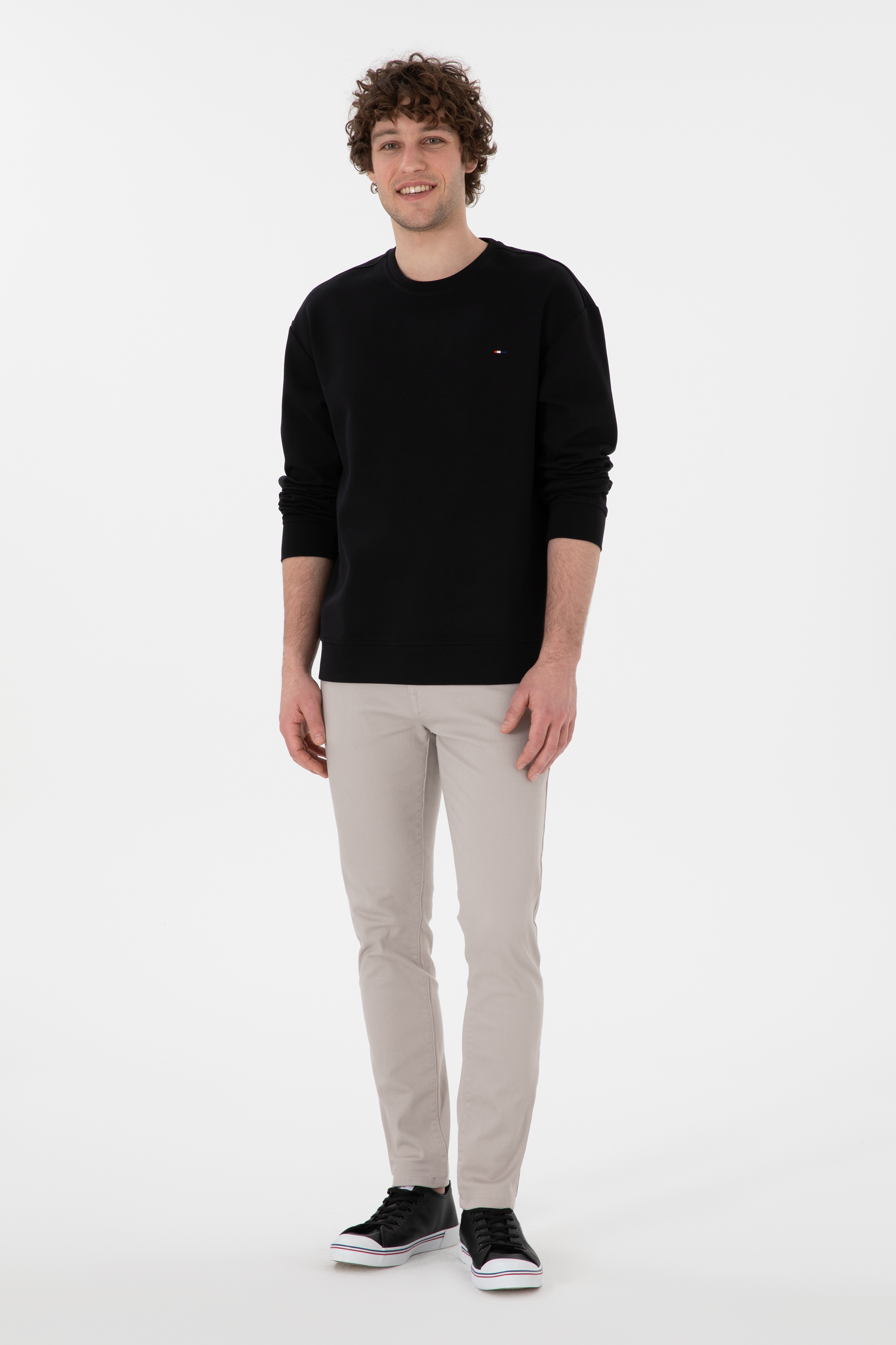 Erkek Comfort Fit Bisiklet Yaka Siyah İnce Sweatshirt