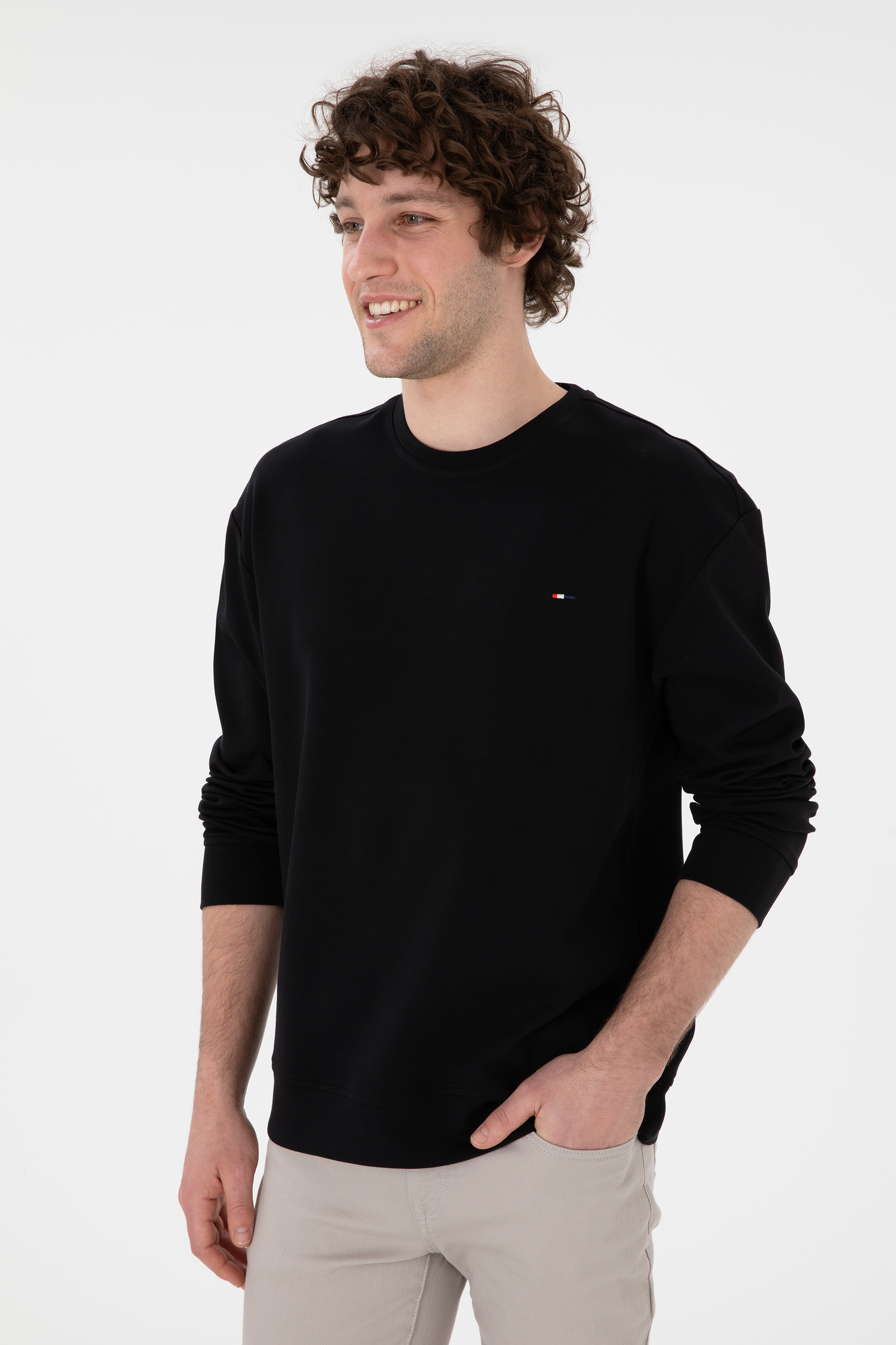 Erkek Comfort Fit Bisiklet Yaka Siyah İnce Sweatshirt