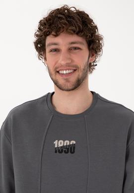 Erkek Bisiklet Yaka Antrasit Comfort Fit Sweatshirt - 50293430007