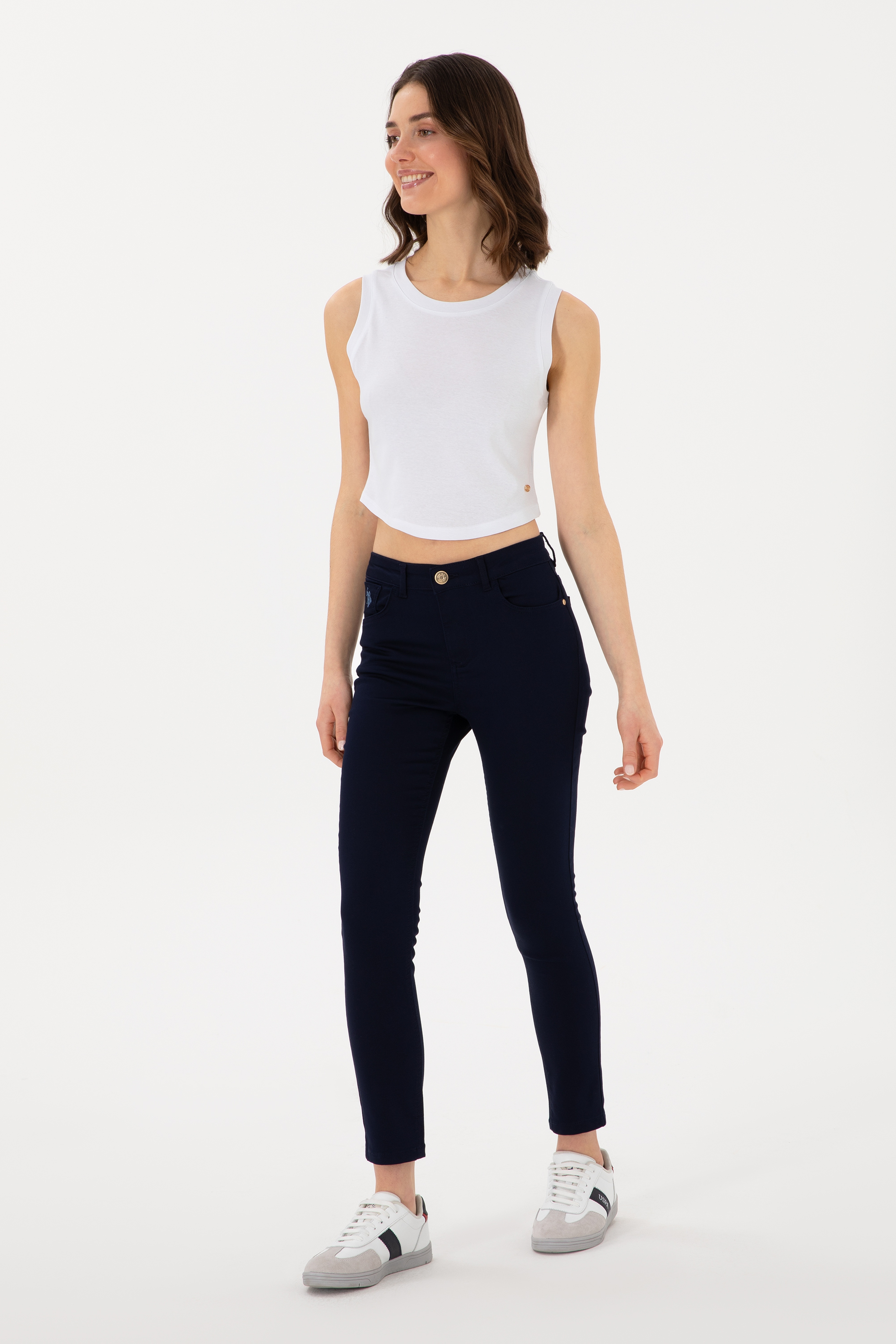 Kadın Beyaz Kolsuz Bisiklet Yaka Crop Basic Tişört