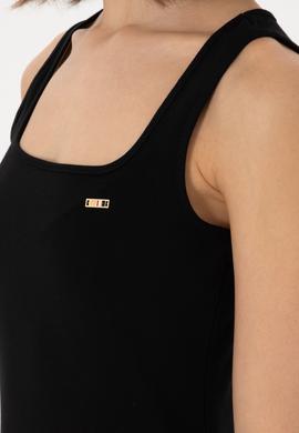 Kadın Siyah Yırtmaçlı Kolsuz Kare Yaka Midi Boy Örme Elbise - 50305835015