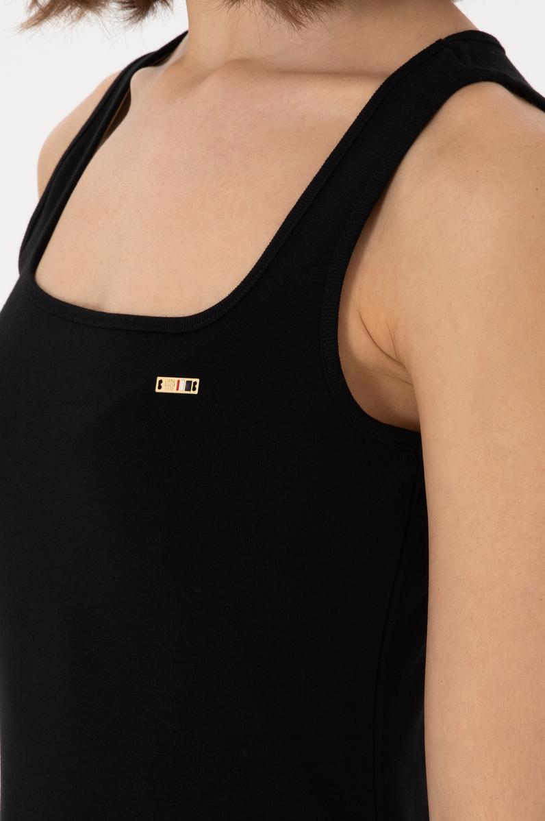 Kadın Siyah Yırtmaçlı Kolsuz Kare Yaka Midi Boy Örme Elbise