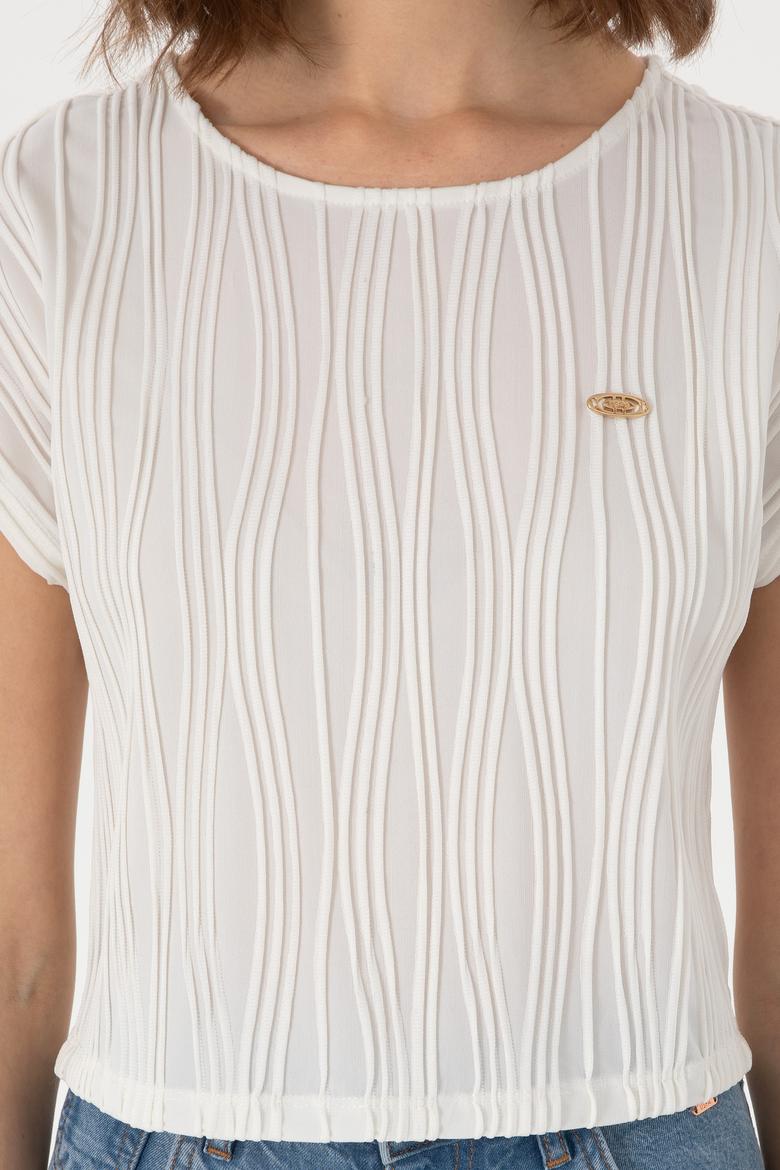 Kadın Beyaz Crop Bisiklet Yaka Tişört - 50299812012